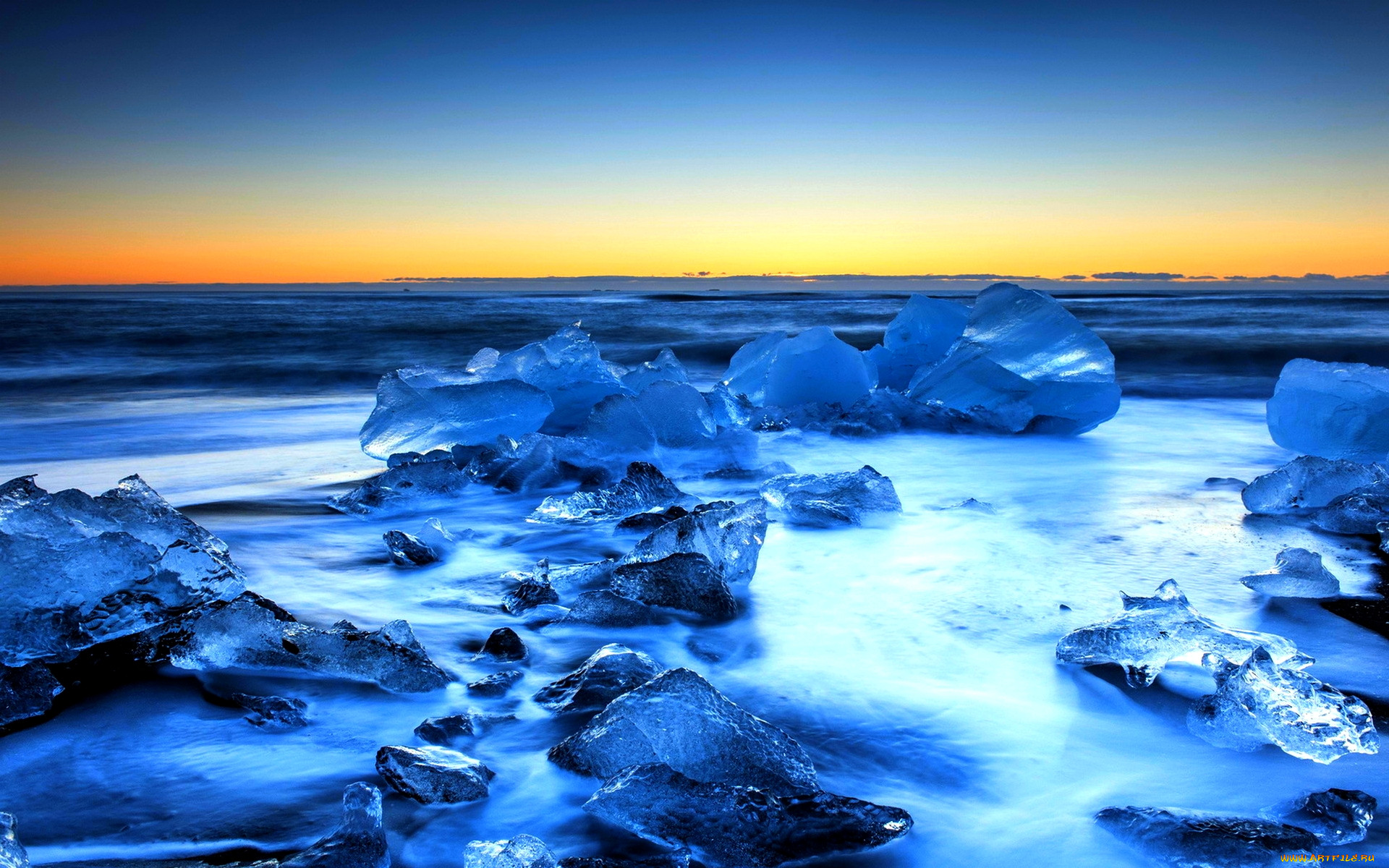 Океан покрытый льдом. Лед на море. Морской лёд. Ледяное море. Красивый лед.